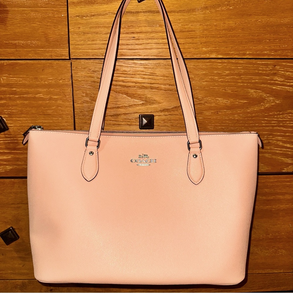 Coach Tote Bag (NWOT)